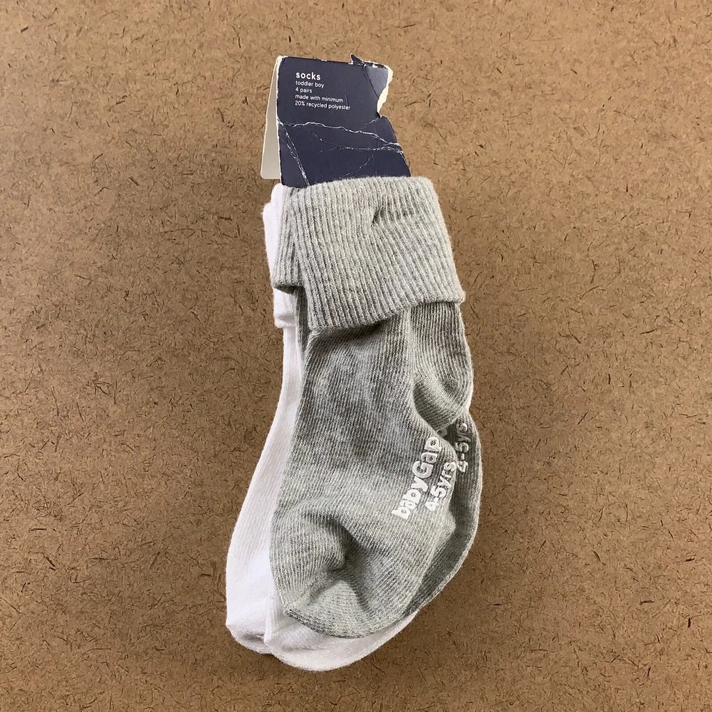 GAP Toddler Boy Size 4-5 Years Gray White Cuffed Socks 2 Pairs NWT